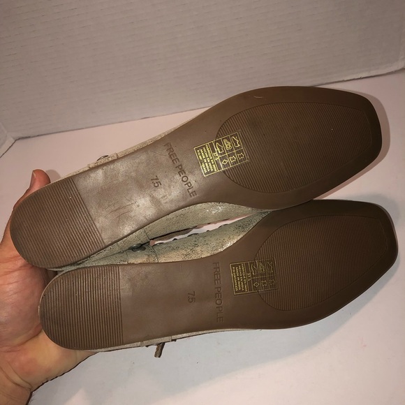 New Free People Champagne Leather MYSTIC Studded Mary Jane Ballet Flats Shoe 7.5 - Picture 9 of 9